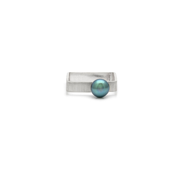 4mm Square Pearl Ring