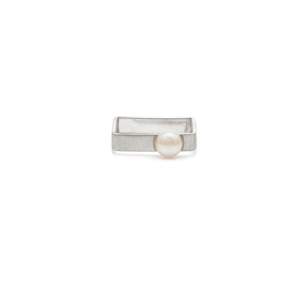 4mm Square Pearl Ring